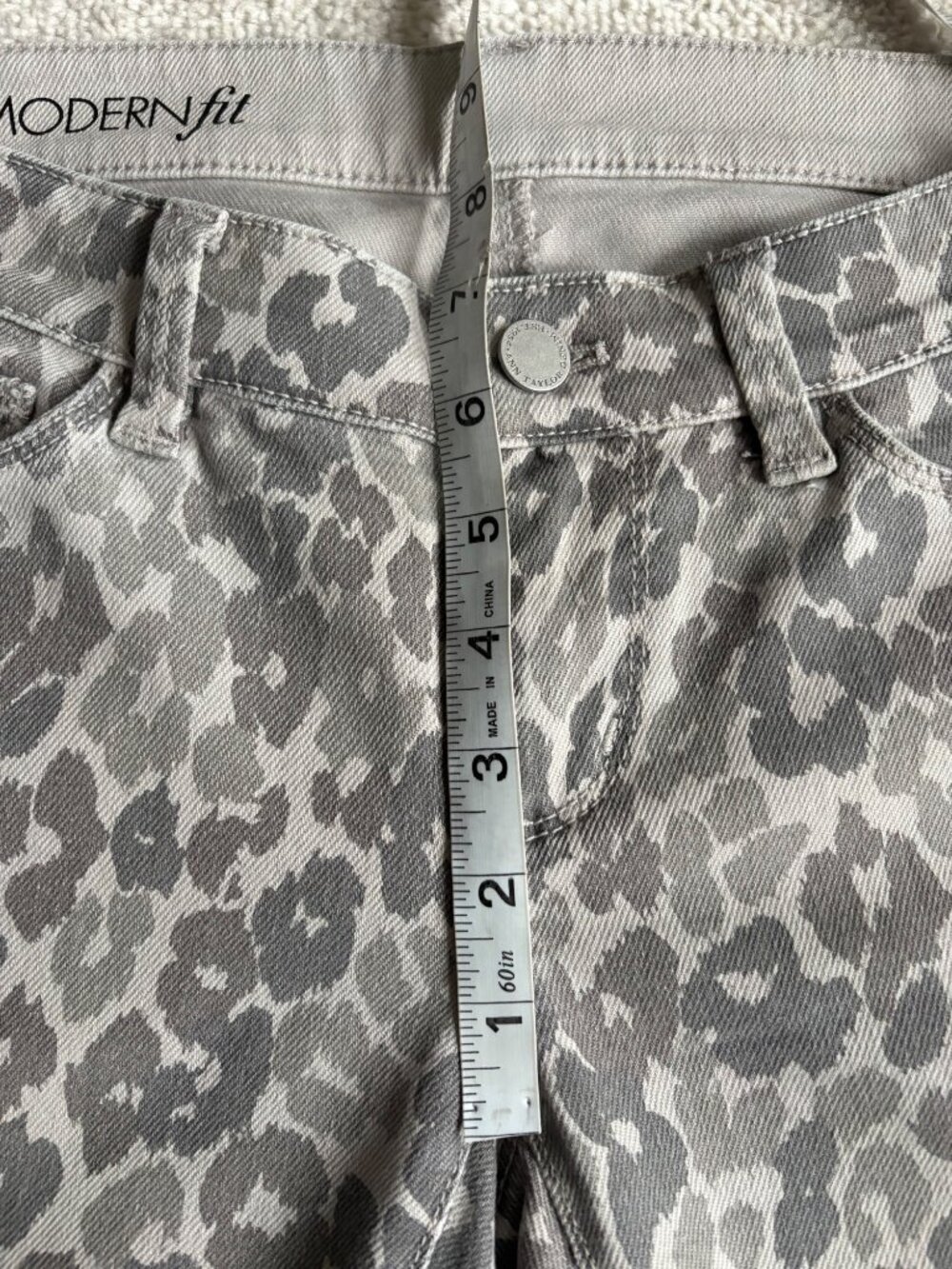 Ann Taylor Modern Fit Gray Leopard Print Skinny Jeans 4P Stretch Ankle - Picture 4 of 7